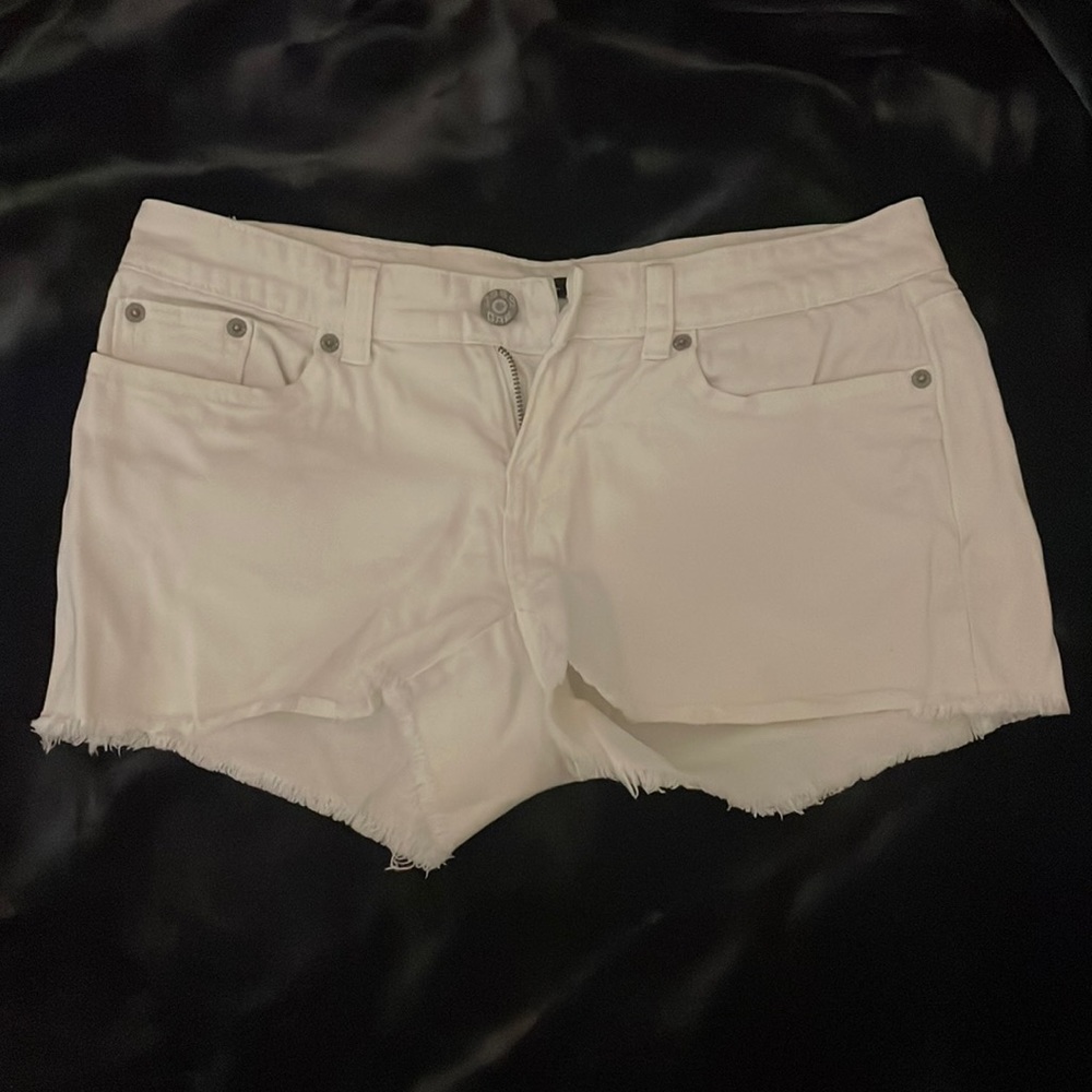 Gap Brand white jeans. Size 4. Mid waist.